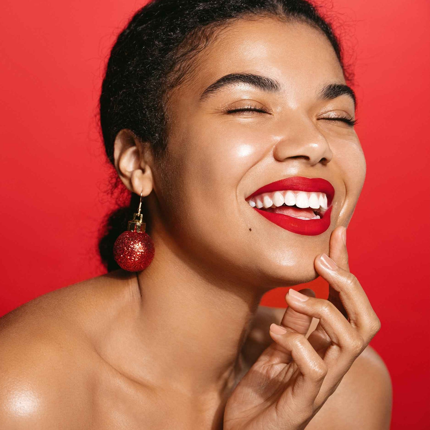 How to Create the Perfect Holiday Party Look - LiLash Beauty